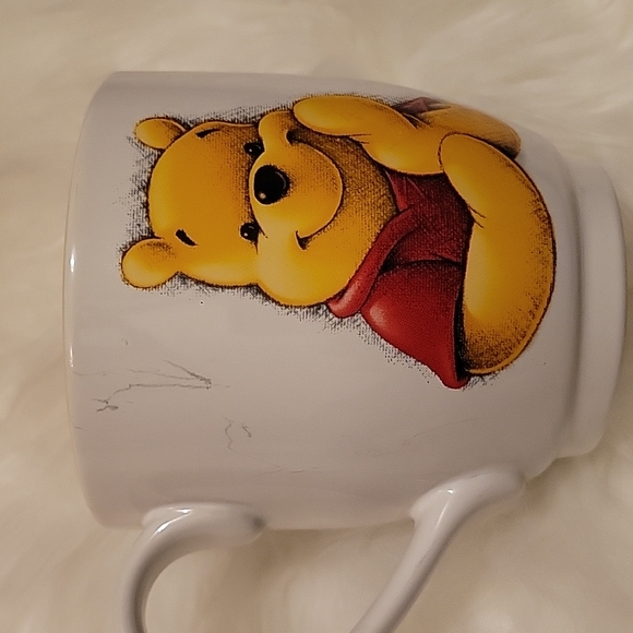 Winnie the Pooh Bear Mug - Picture 3 of 4